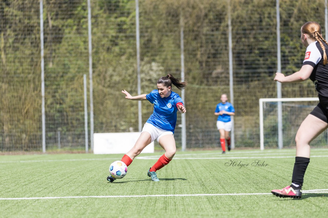 Bild 176 - wBJ SH-Pokalfinale  Holstein-Kiel - SV Viktoria : Ergebnis: 1:0